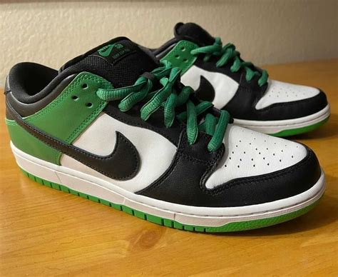 nike green and black dunks